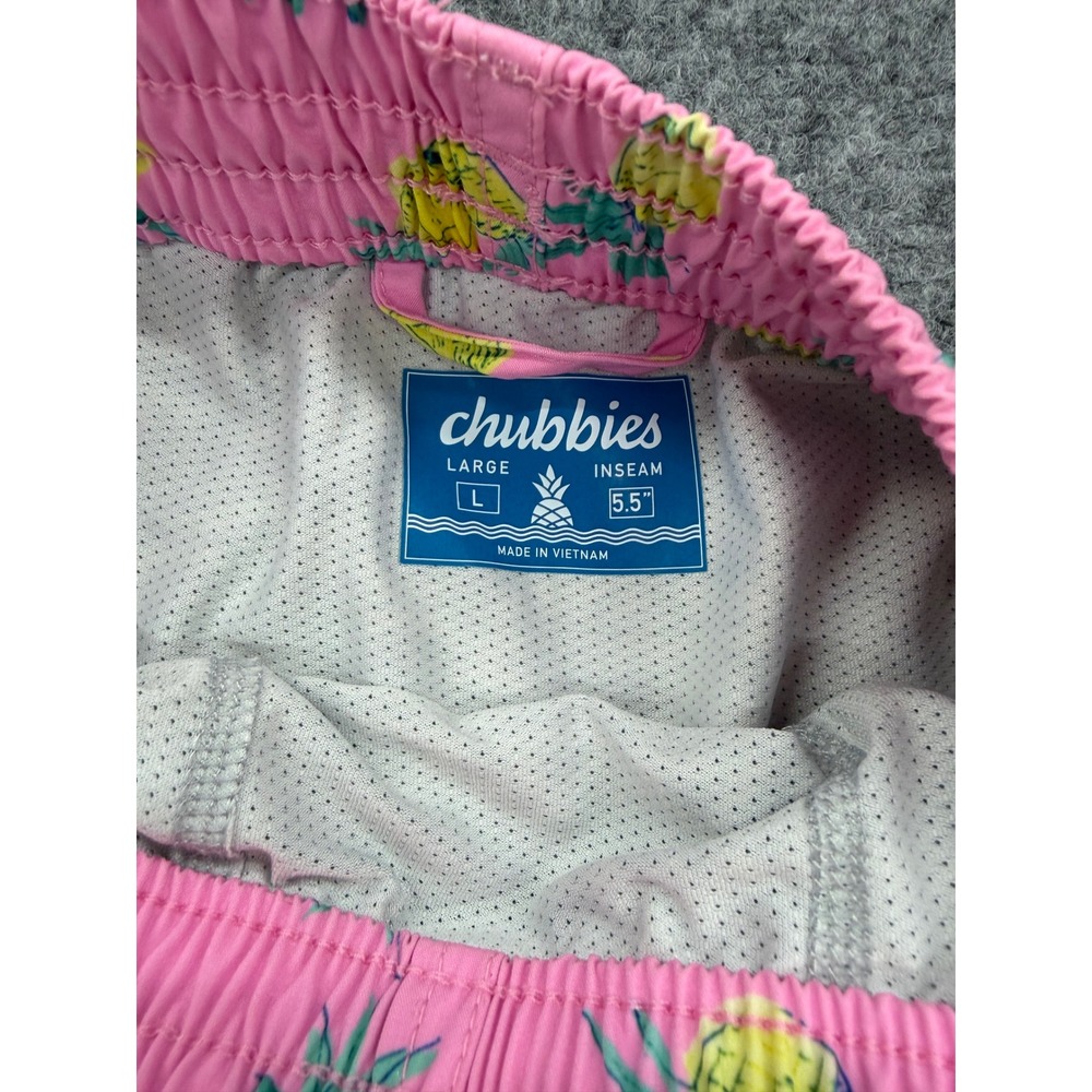 Chubbies Mens Pink Pineapple Print Swim Trunks Size Large 5.5 Inch Inseam - Picture 3 of 7